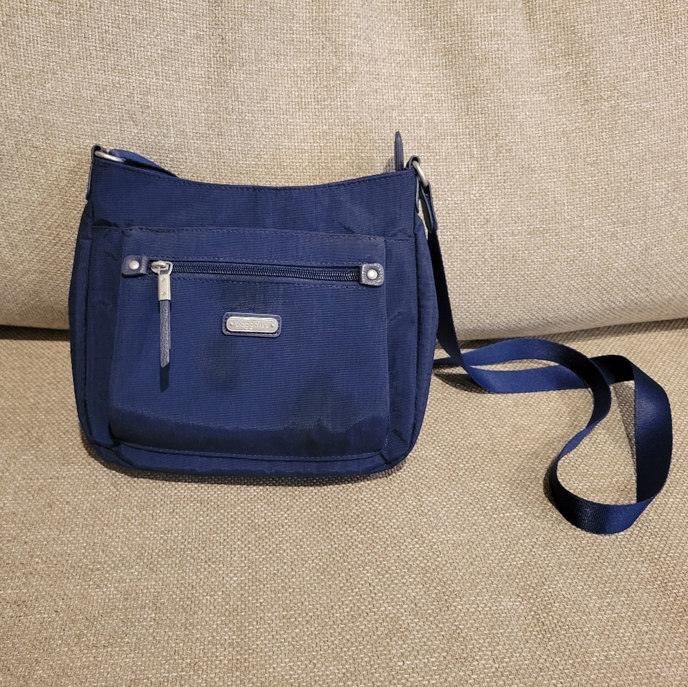 Baggallini crossbody
